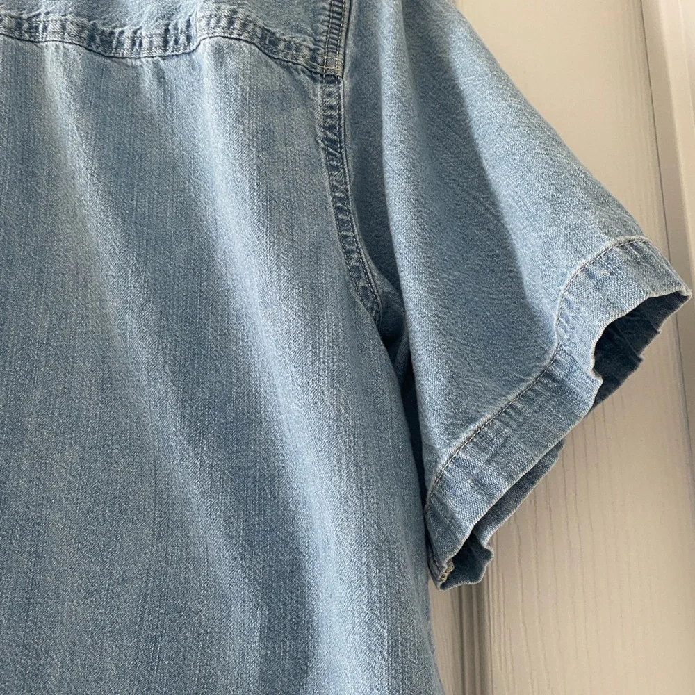 Vintage Levi’s Short Sleeve Denim Button Down - Picture 7 of 9